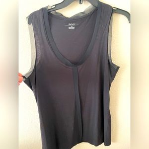 Daisy Fuentes large women’s black tank top.